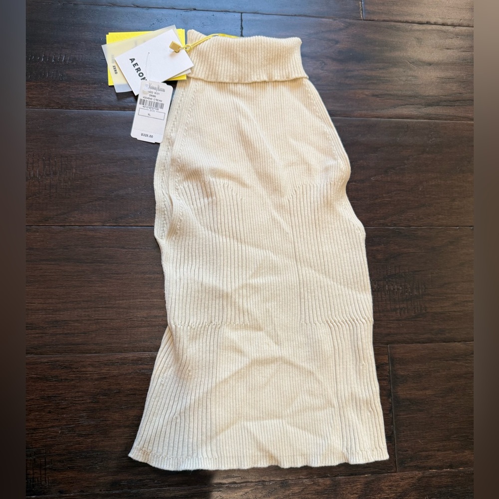 Neiman Marcus Aerom Cream Ribbed Knit Tank Top